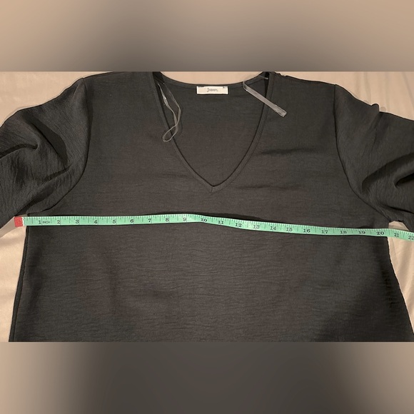 NWOT. Jodifl Solid Dress with 3/4 Bubble Sleeves. - Picture 5 of 5